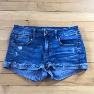 Medium wash American Eagle “shortie” shorts